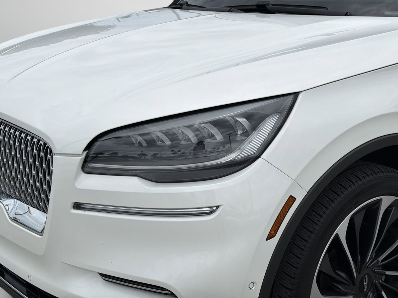 Used 2022 Lincoln Aviator Reserve w/ Equipment Group 201A RWD image 6