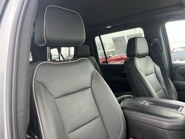 Used 2023 GMC Yukon XL SLT image 52