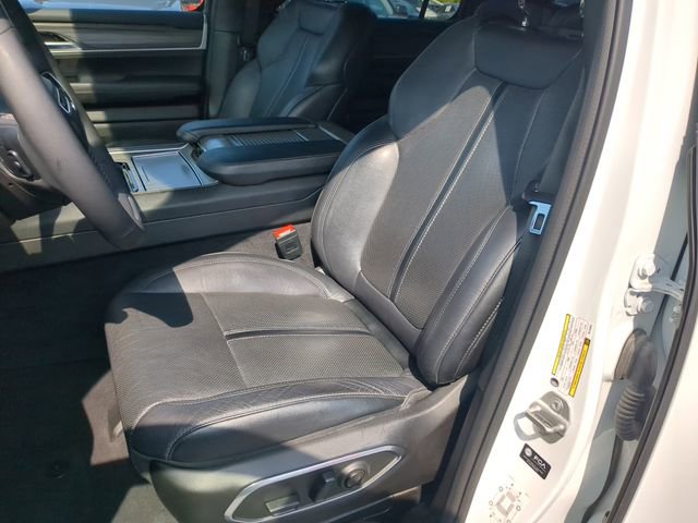 Used 2024 Jeep Wagoneer Series II w/ Flexible Seating Group image 24