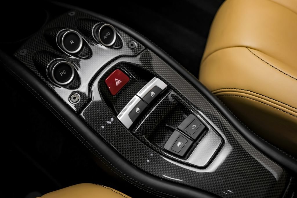 Used 2014 Ferrari 458 Spider RWD image 28
