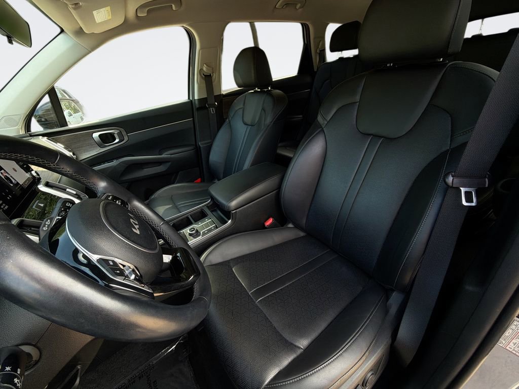 Used 2023 Kia Sorento S AWD/4WD image 13