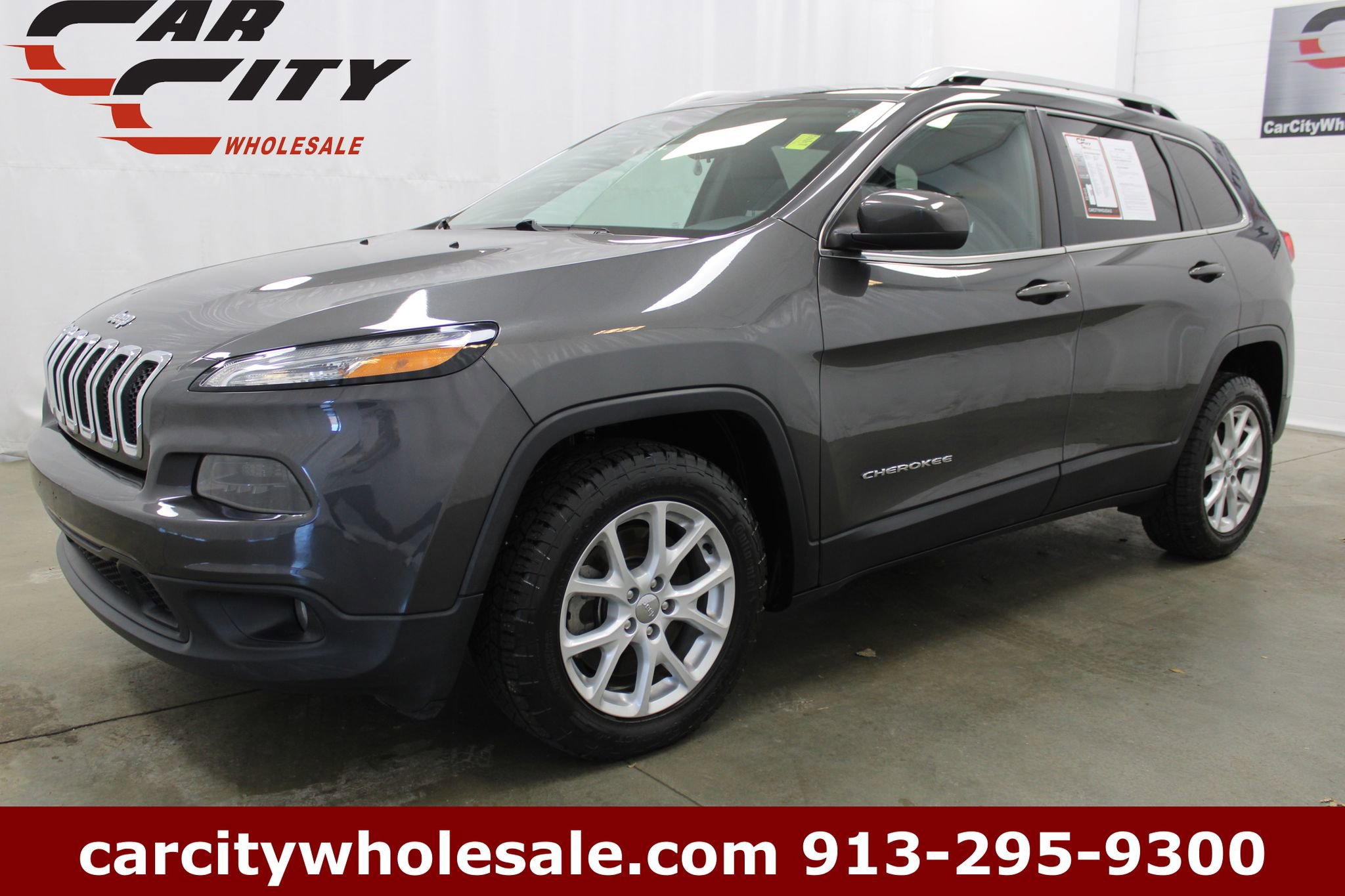 Used 2015 Jeep Cherokee Latitude image 1