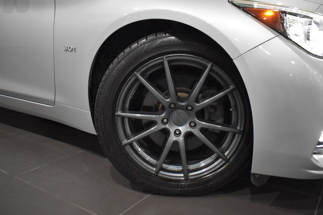 Used 2018 INFINITI Q50 Luxe RWD image 2