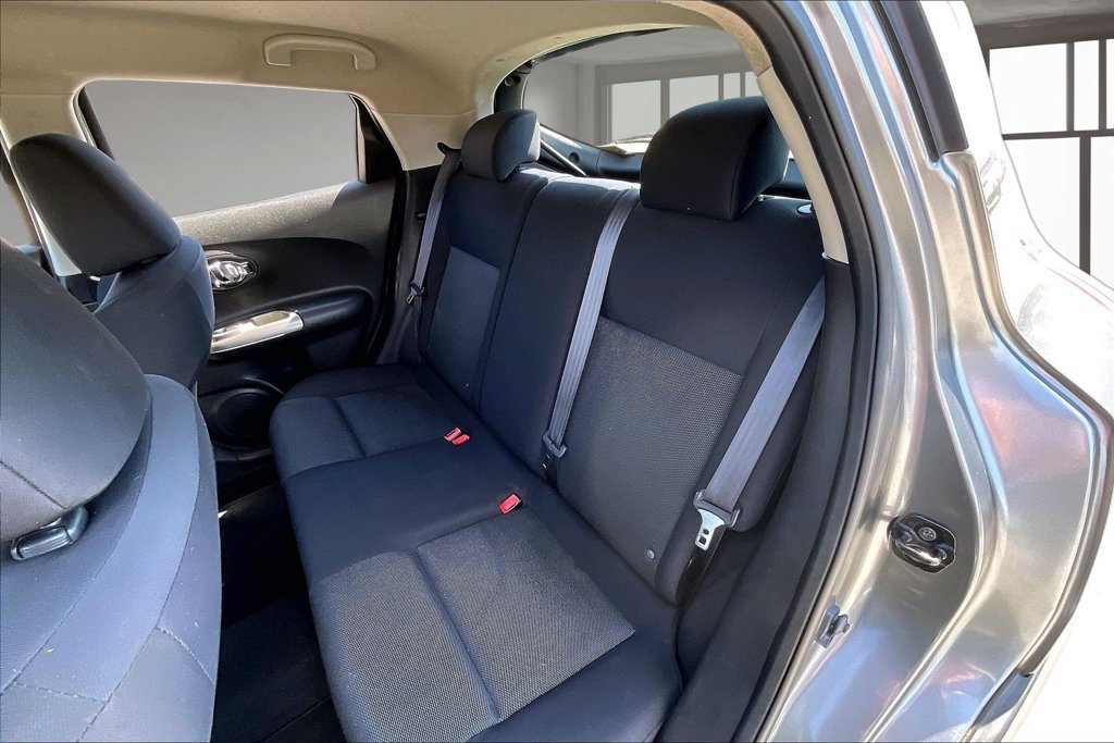 Used 2013 Nissan Juke S FWD image 20