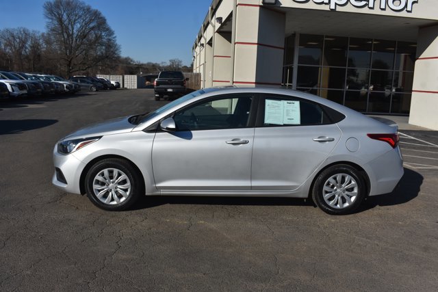 Used 2022 Hyundai Accent SE image 9