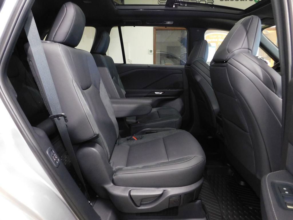 Used 2026 Lexus TX 500h AWD image 92