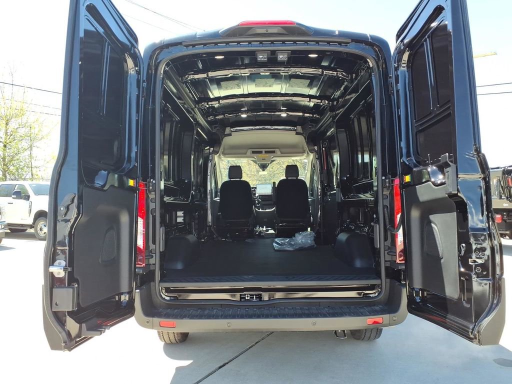 New 2026 Ford Transit 250 148 Medium Roof RWD image 8
