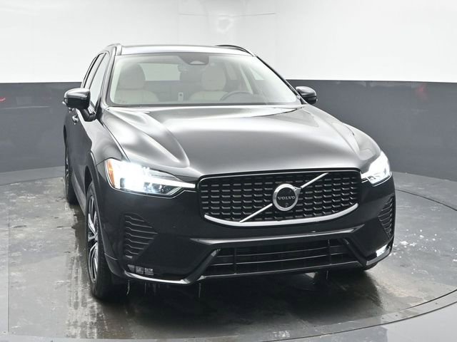 Used 2024 Volvo XC60 B5 Plus image 2