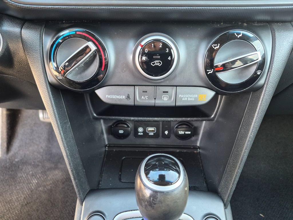 Used 2021 Hyundai Kona SEL Plus AWD/4WD image 22