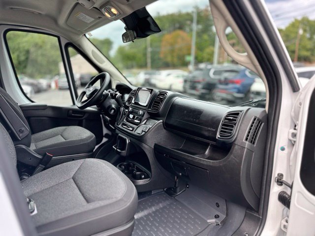 Used 2025 RAM ProMaster 2500 w/ U-Haul Equipment Group FWD image 19