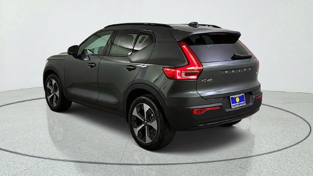 New 2026 Volvo XC40 B5 Plus w/ Climate Package AWD/4WD image 5