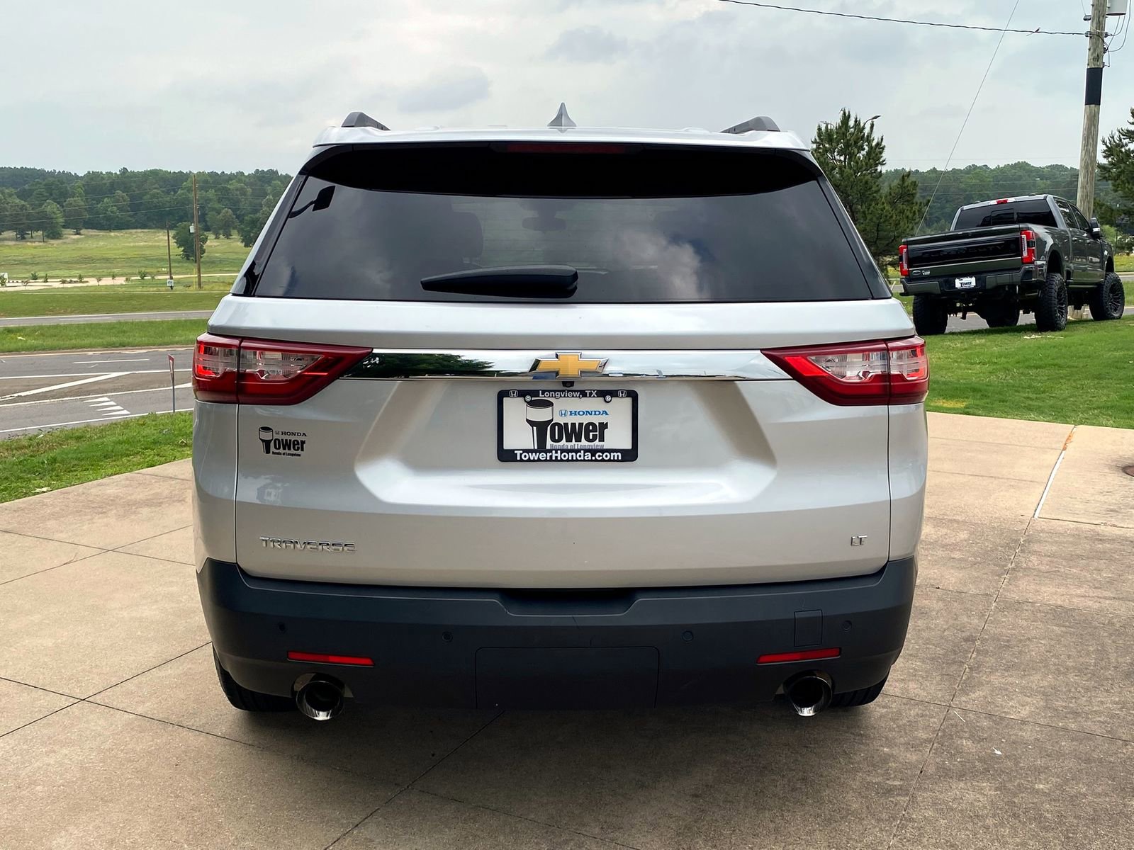 Used 2019 Chevrolet Traverse LT FWD image 5