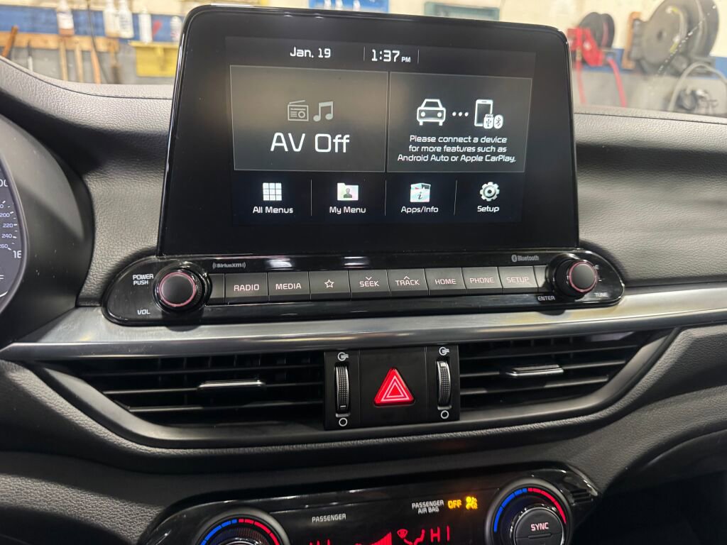 Used 2019 Kia Forte S w/ S Premium Package image 11