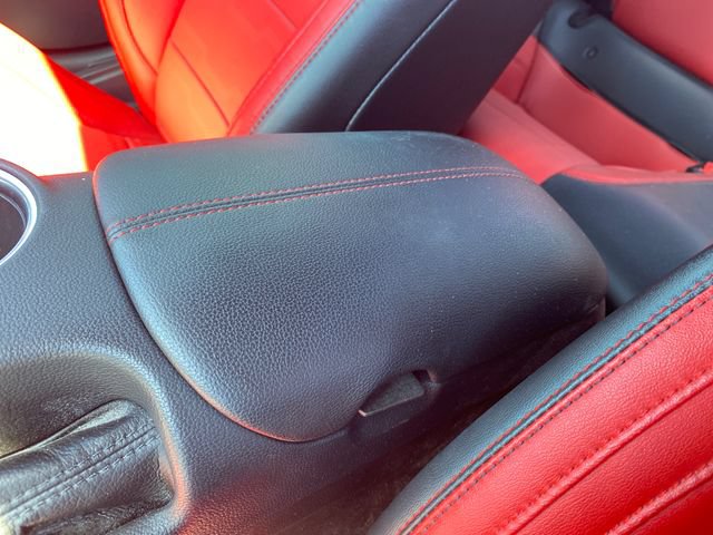 Used 2019 Ford Mustang GT Premium w/ Equipment Group 401A RWD image 32