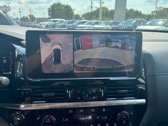 New 2026 Nissan Pathfinder SL w/ SL Premium Package FWD image 15