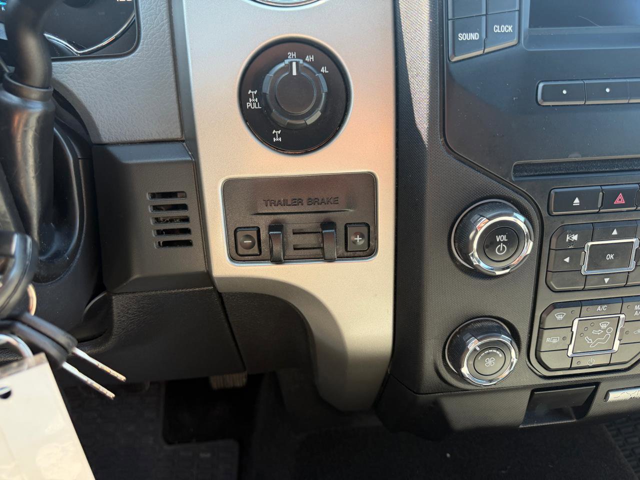Used 2014 Ford F150 XLT w/ Equipment Group 302A Luxury AWD/4WD image 26