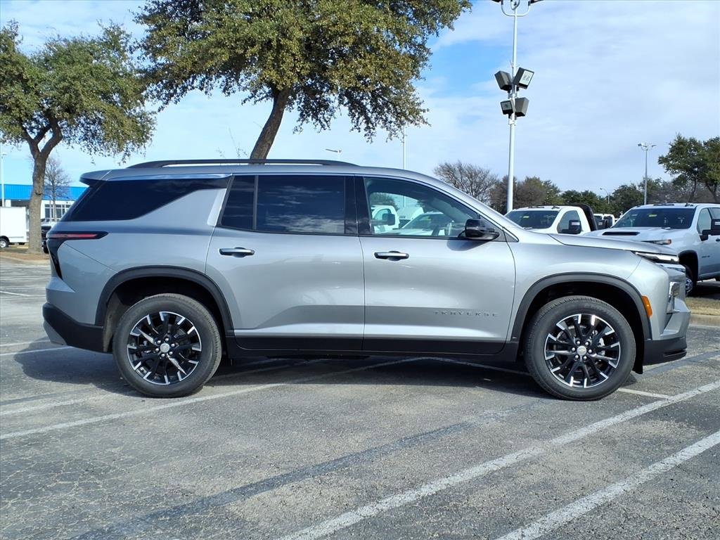 New 2026 Chevrolet Traverse LT image 4