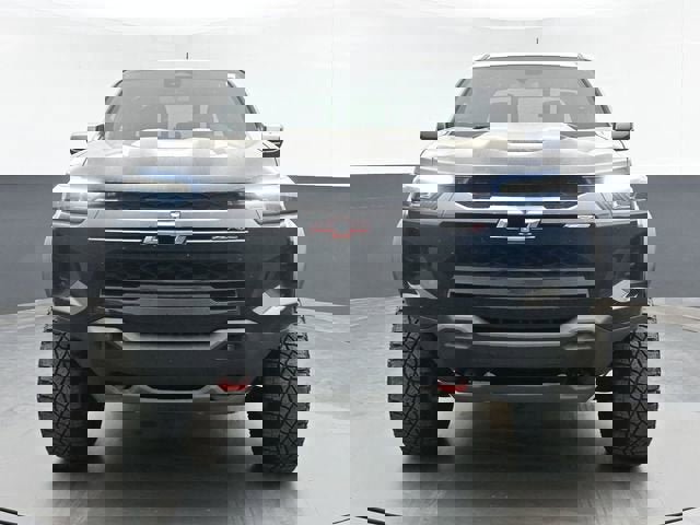 Used 2024 Chevrolet Colorado ZR2 image 3