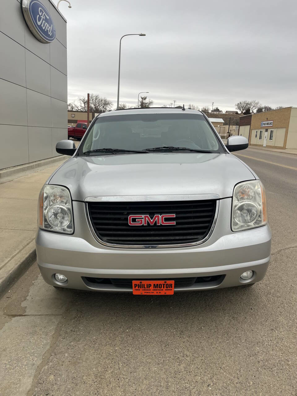 Used 2014 GMC Yukon XL SLT image 2