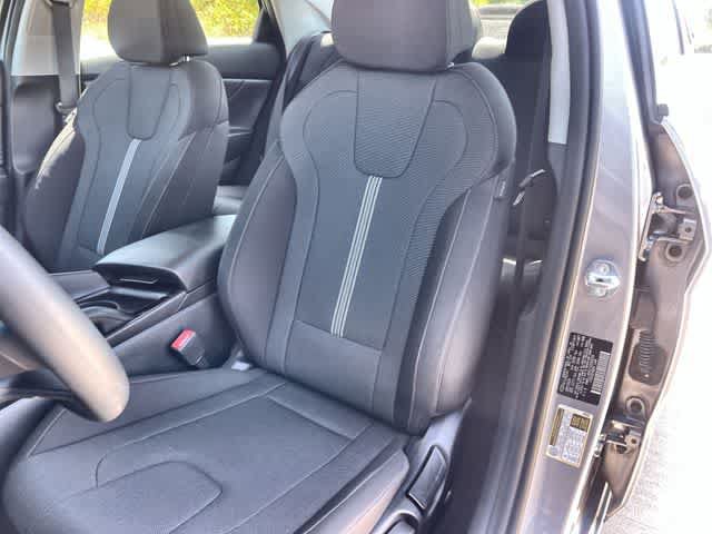 Used 2026 Hyundai Elantra SE FWD image 11