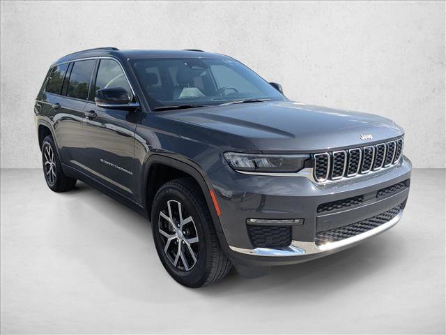 Used 2024 Jeep Grand Cherokee L Limited w/ Luxury Tech Group II image 3