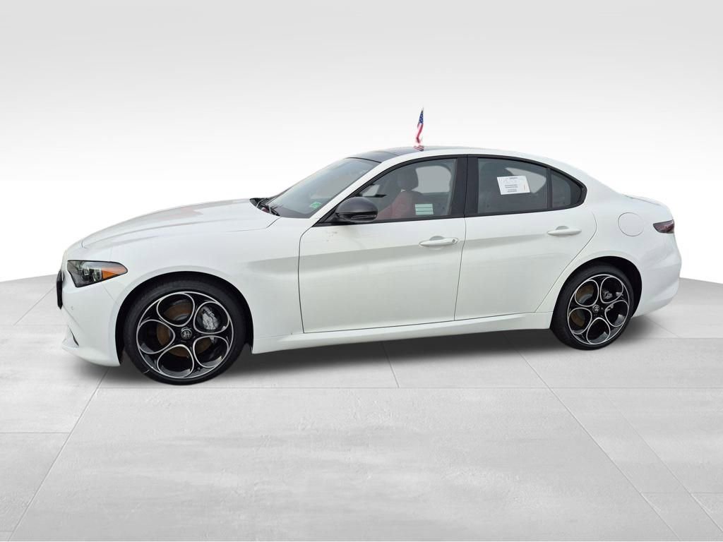 New 2025 Alfa Romeo Giulia w/ Driving Assist Package image 3