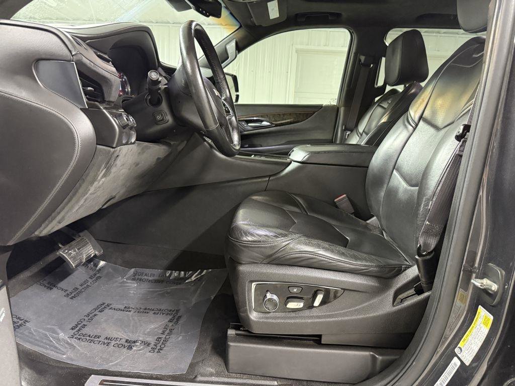 Used 2016 Cadillac Escalade ESV Platinum AWD/4WD image 7