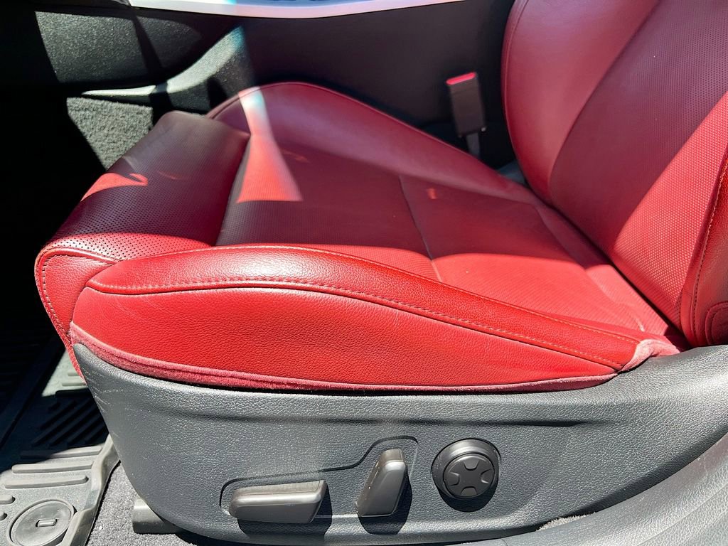 Used 2022 Kia Stinger GT1 w/ Red Interior Color Package RWD image 19