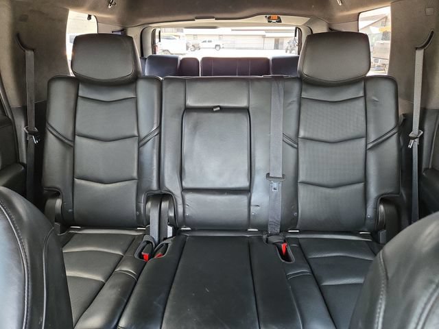 Used 2018 Cadillac Escalade Platinum AWD/4WD image 32