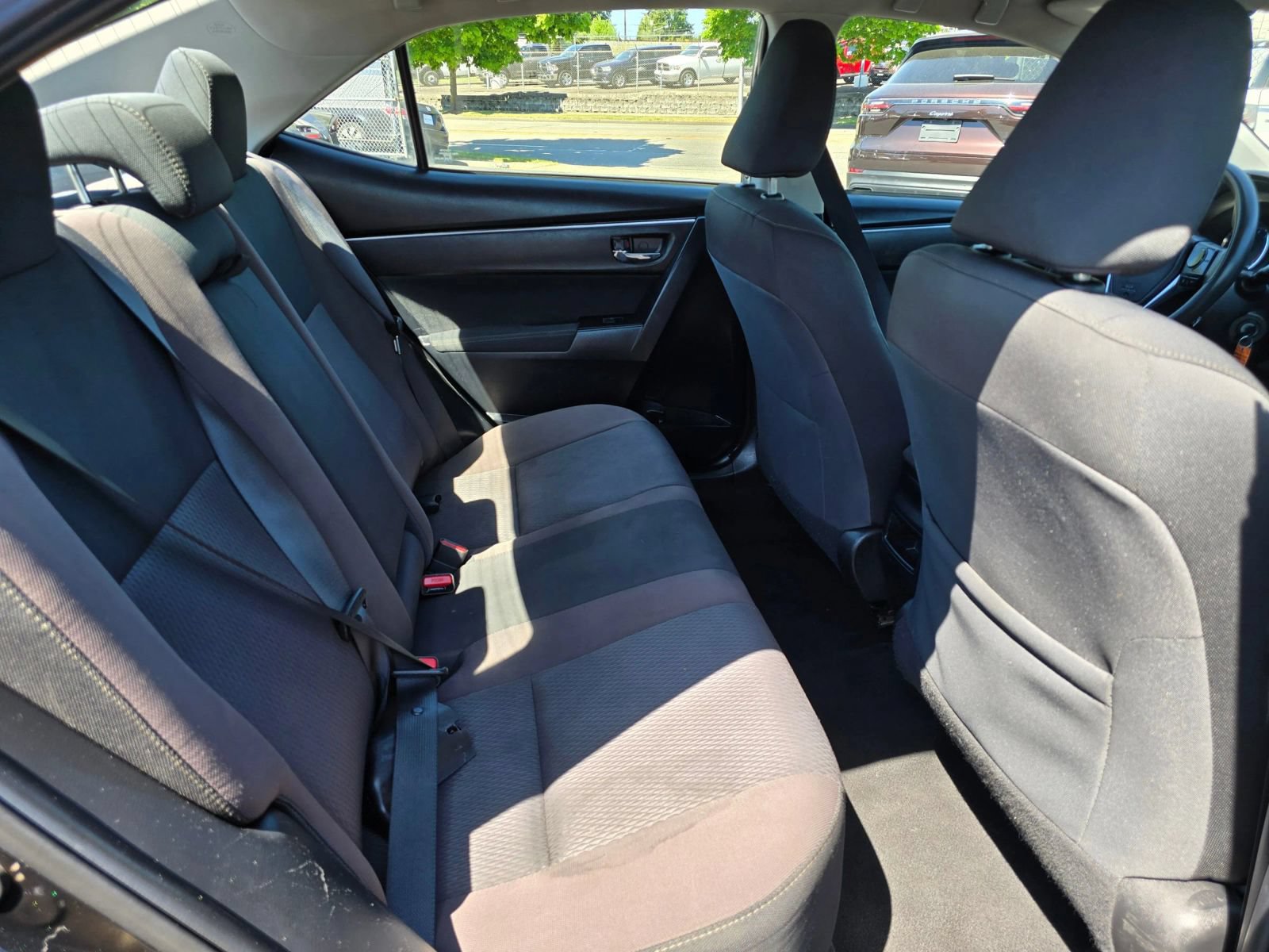 Used 2019 Toyota Corolla LE FWD image 13