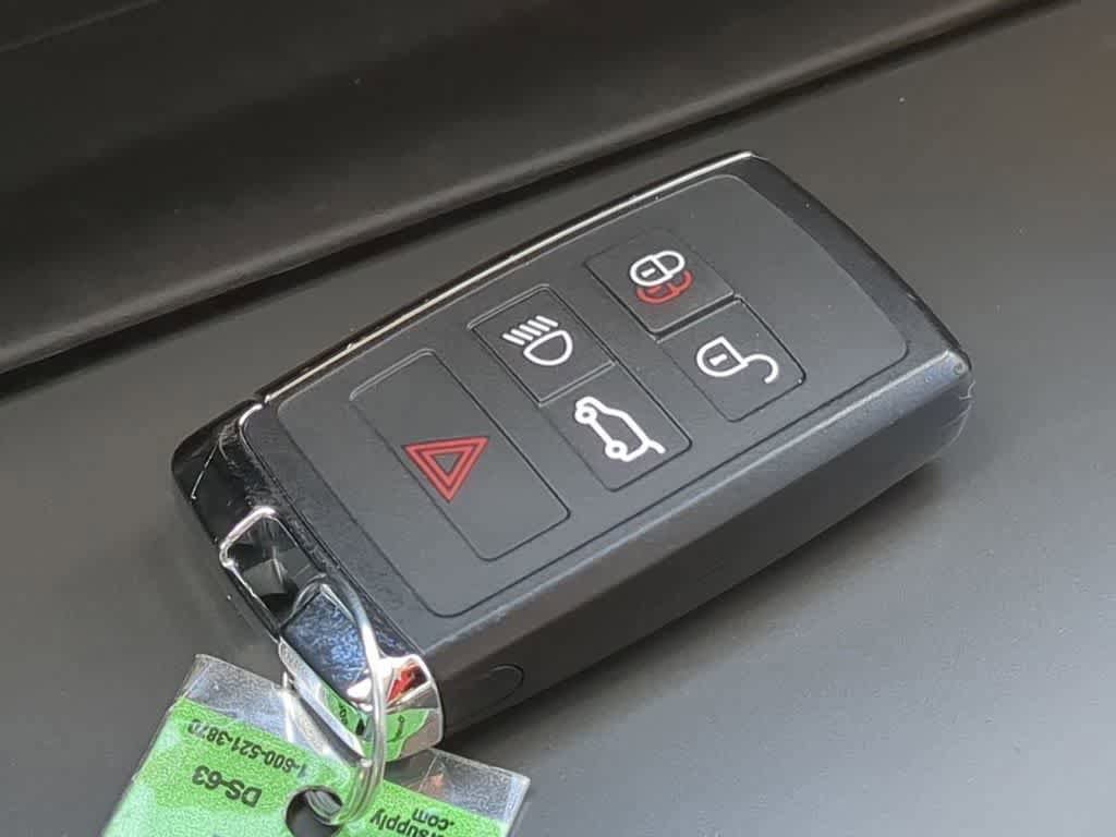 Used 2024 Land Rover Discovery Sport S image 34