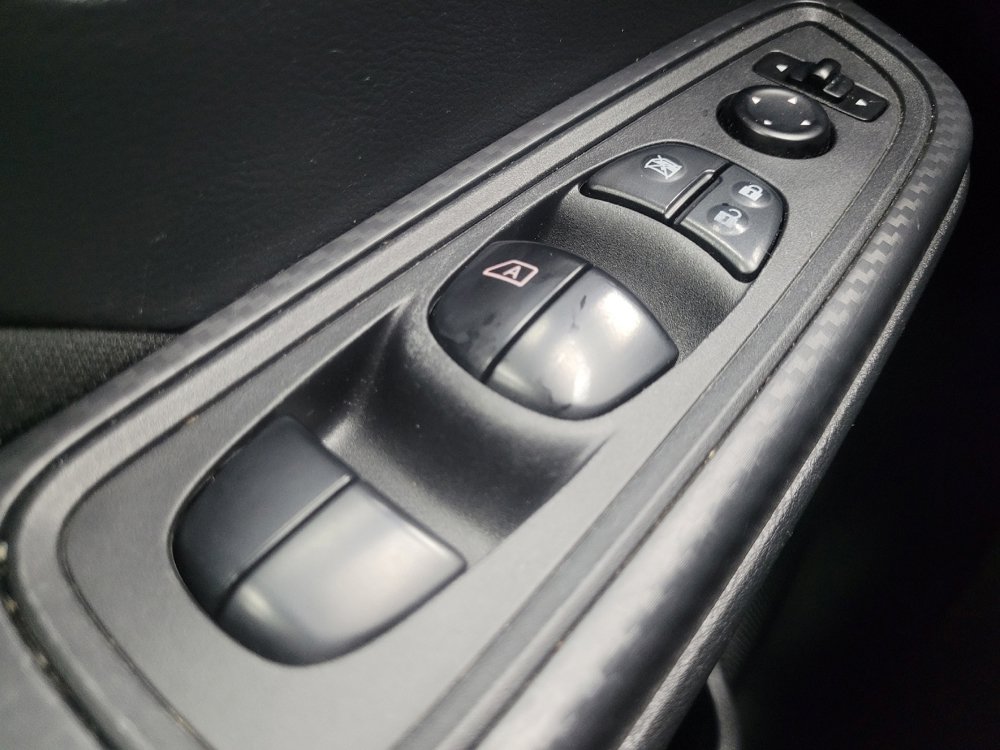 Used 2021 Nissan Versa SV image 27