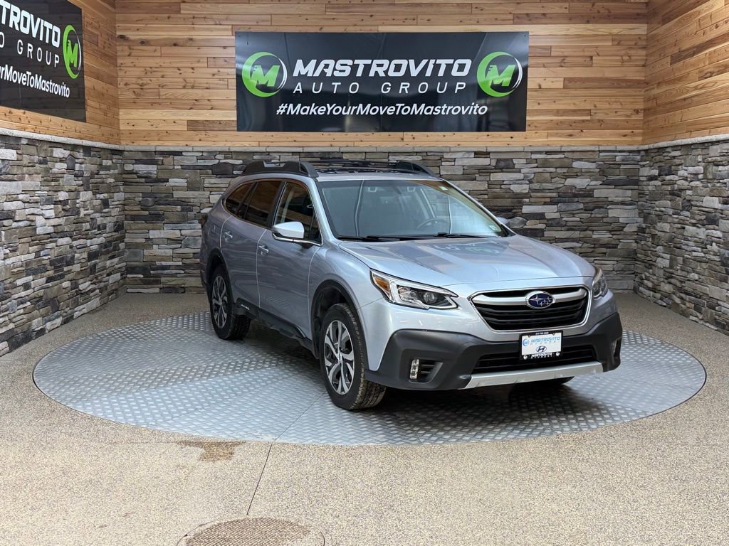 Used 2022 Subaru Outback Limited XT image 2