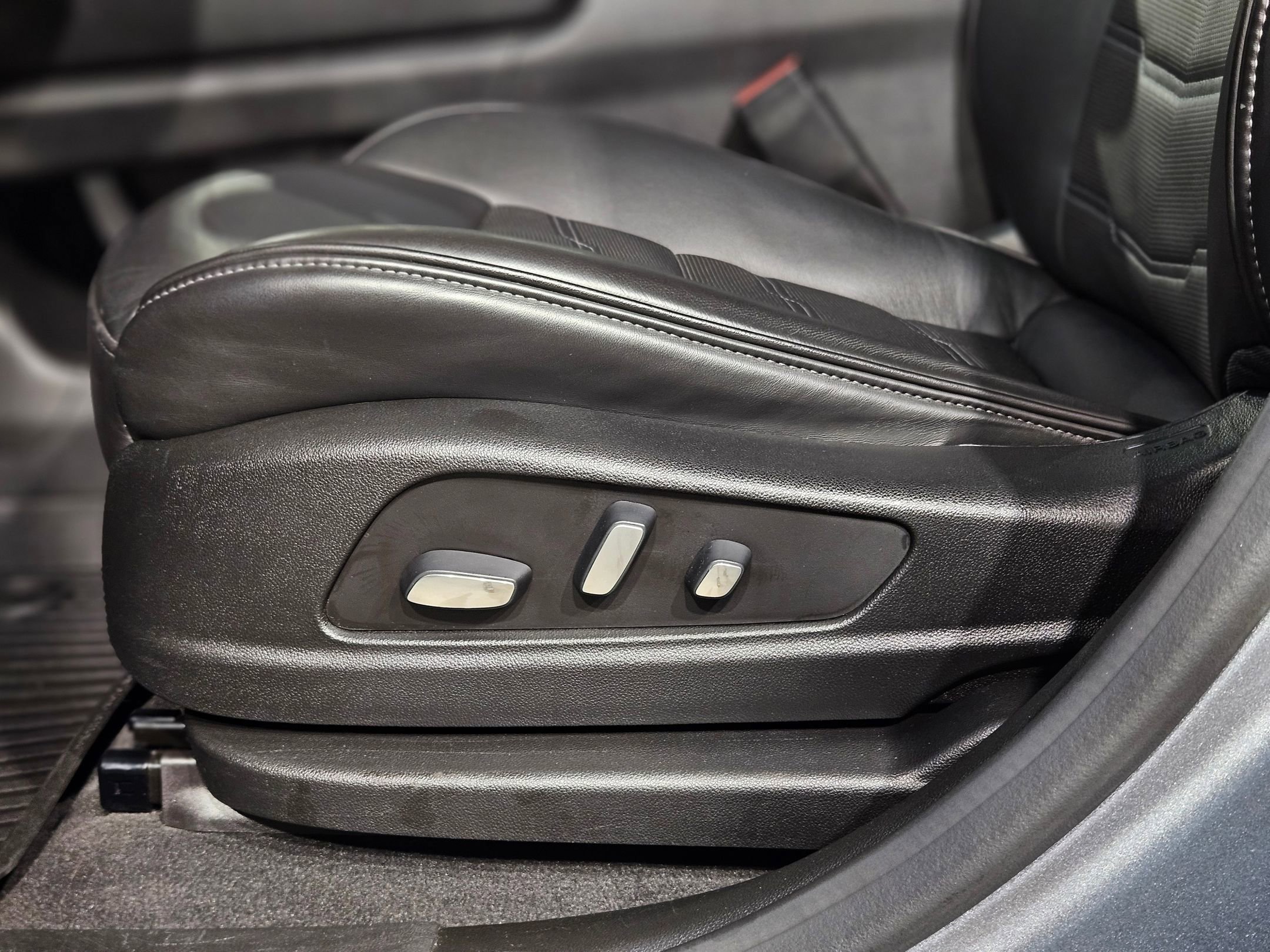 Used 2020 Cadillac XT6 Sport w/ Platinum Package image 24