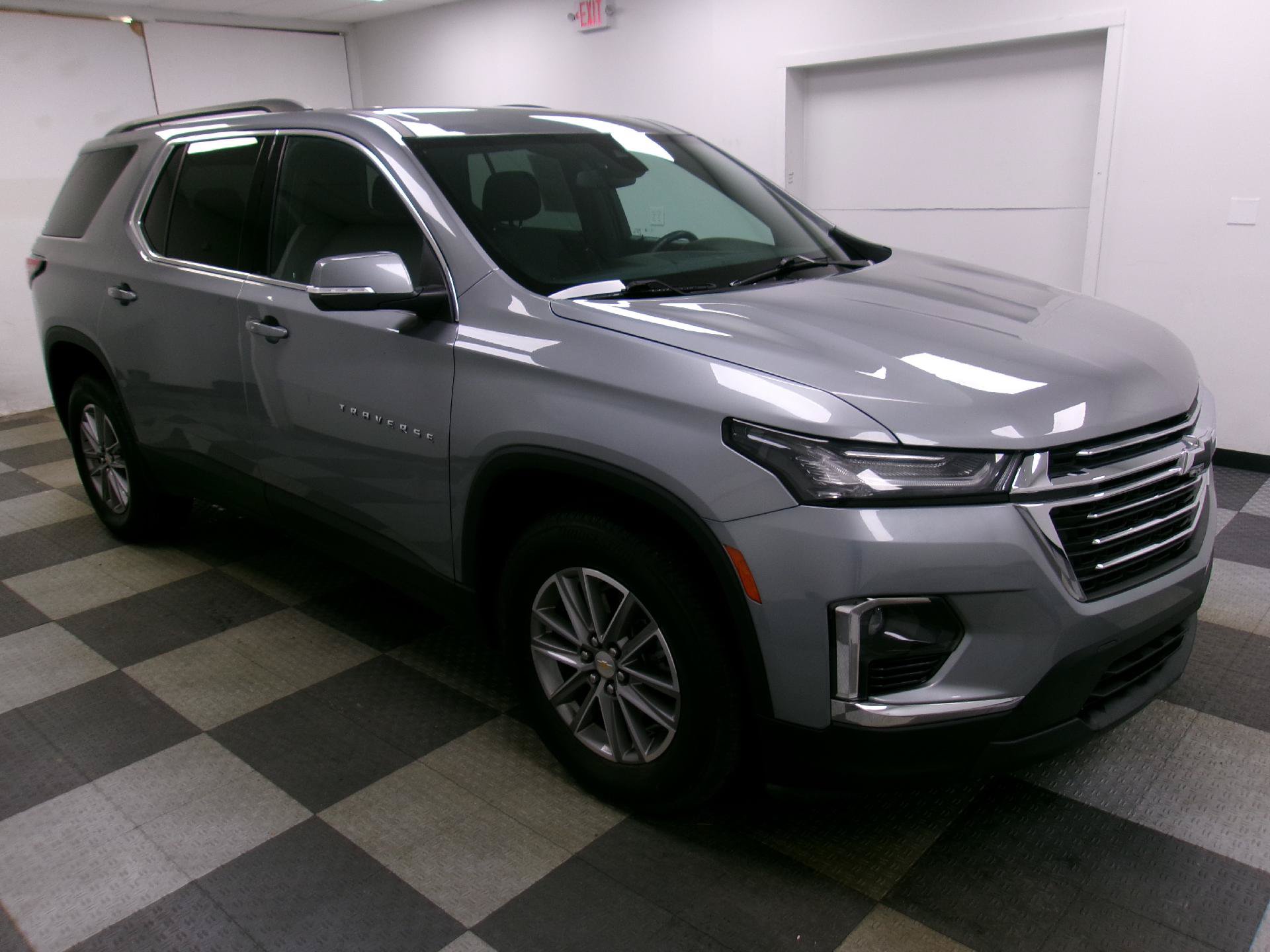 Used 2023 Chevrolet Traverse LT w/ LPO, Floor Liner Package AWD/4WD image 14