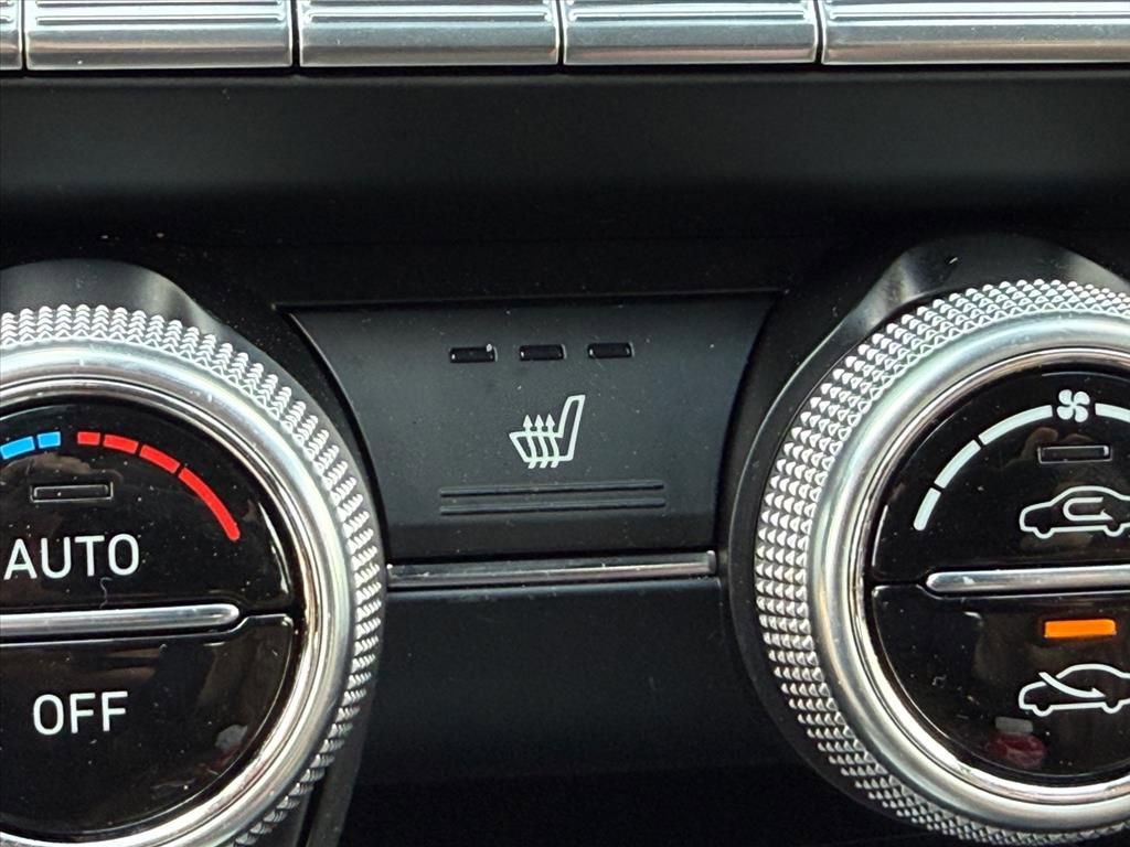 Used 2020 Genesis G70 2.0T w/ Elite Package image 19