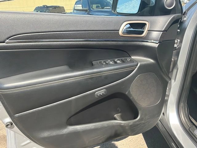 Used 2015 Jeep Grand Cherokee Limited AWD/4WD image 16