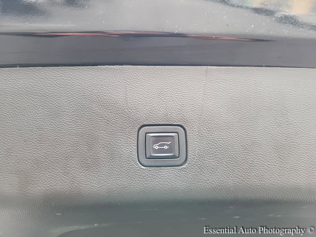 Certified 2023 Chevrolet Traverse High Country image 16