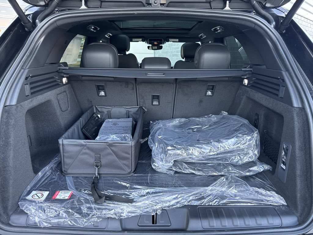 New 2026 Land Rover Range Rover Sport SE AWD/4WD image 5