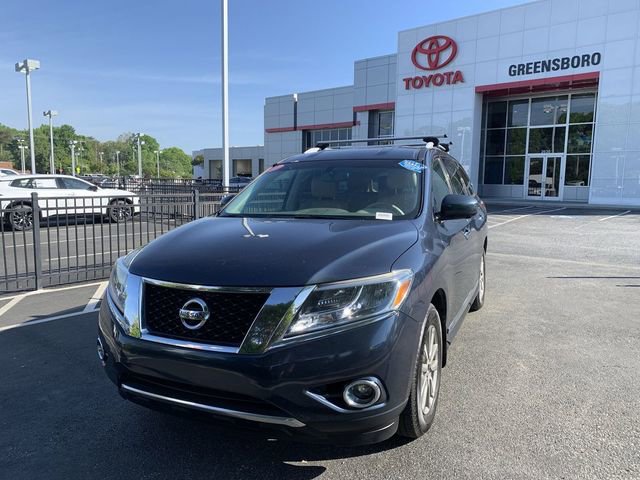Used 2015 Nissan Pathfinder SL w/ SL Tech Package image 1