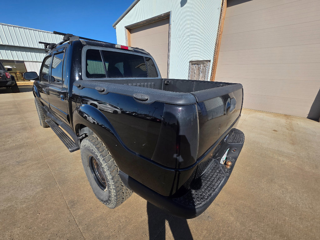 Used 2001 Ford Explorer Sport Trac 4x4 image 3