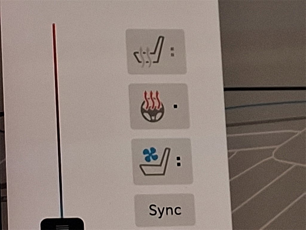 Used 2023 Chrysler Pacifica Limited image 25