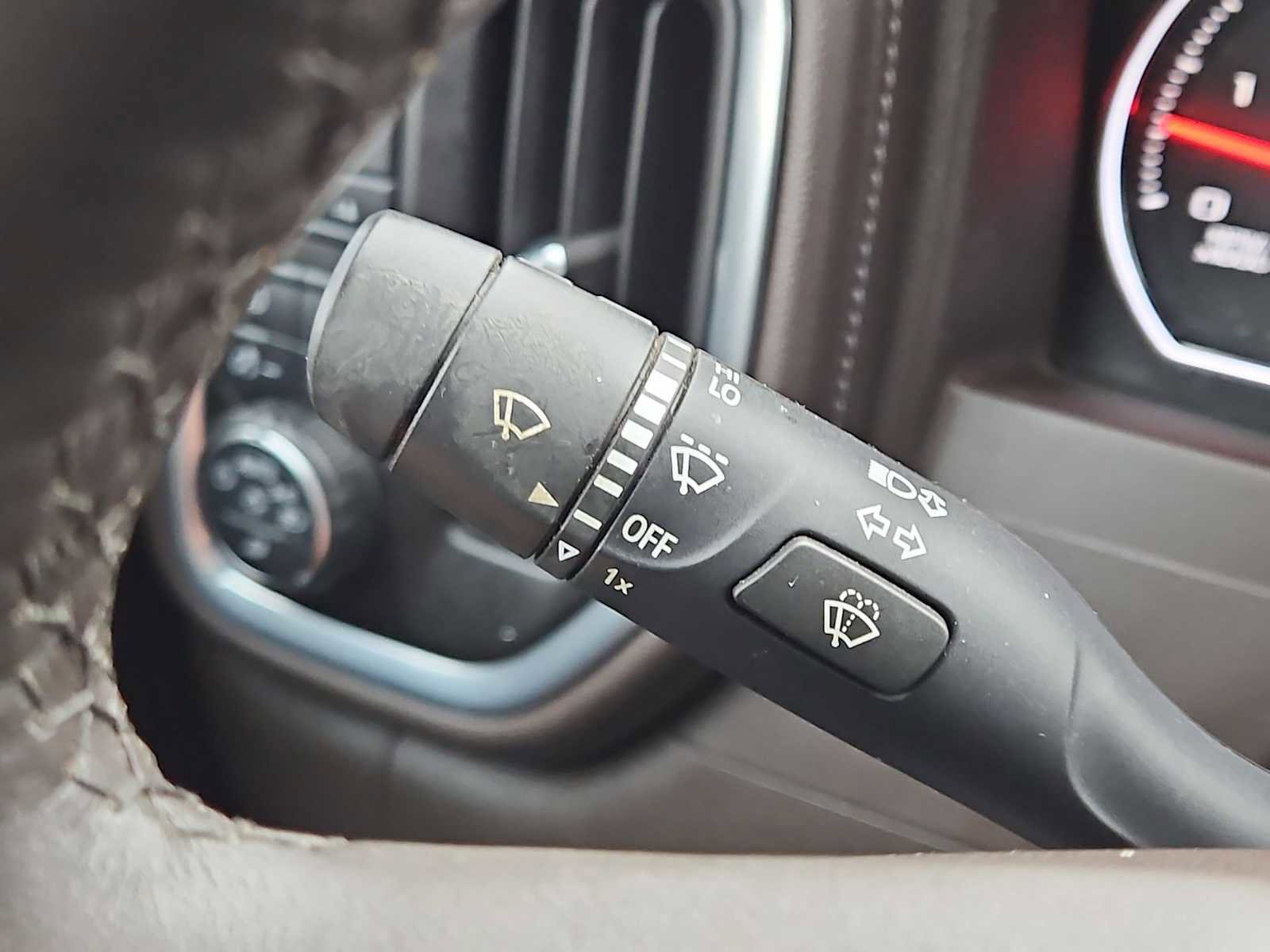 Used 2022 Chevrolet Silverado 2500 LTZ w/ LTZ Convenience Package image 27