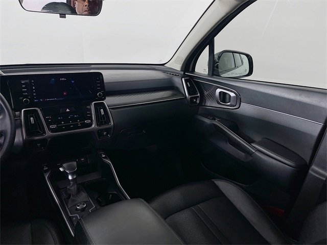 Used 2023 Kia Sorento S w/ Panoramic Sunroof Package image 24