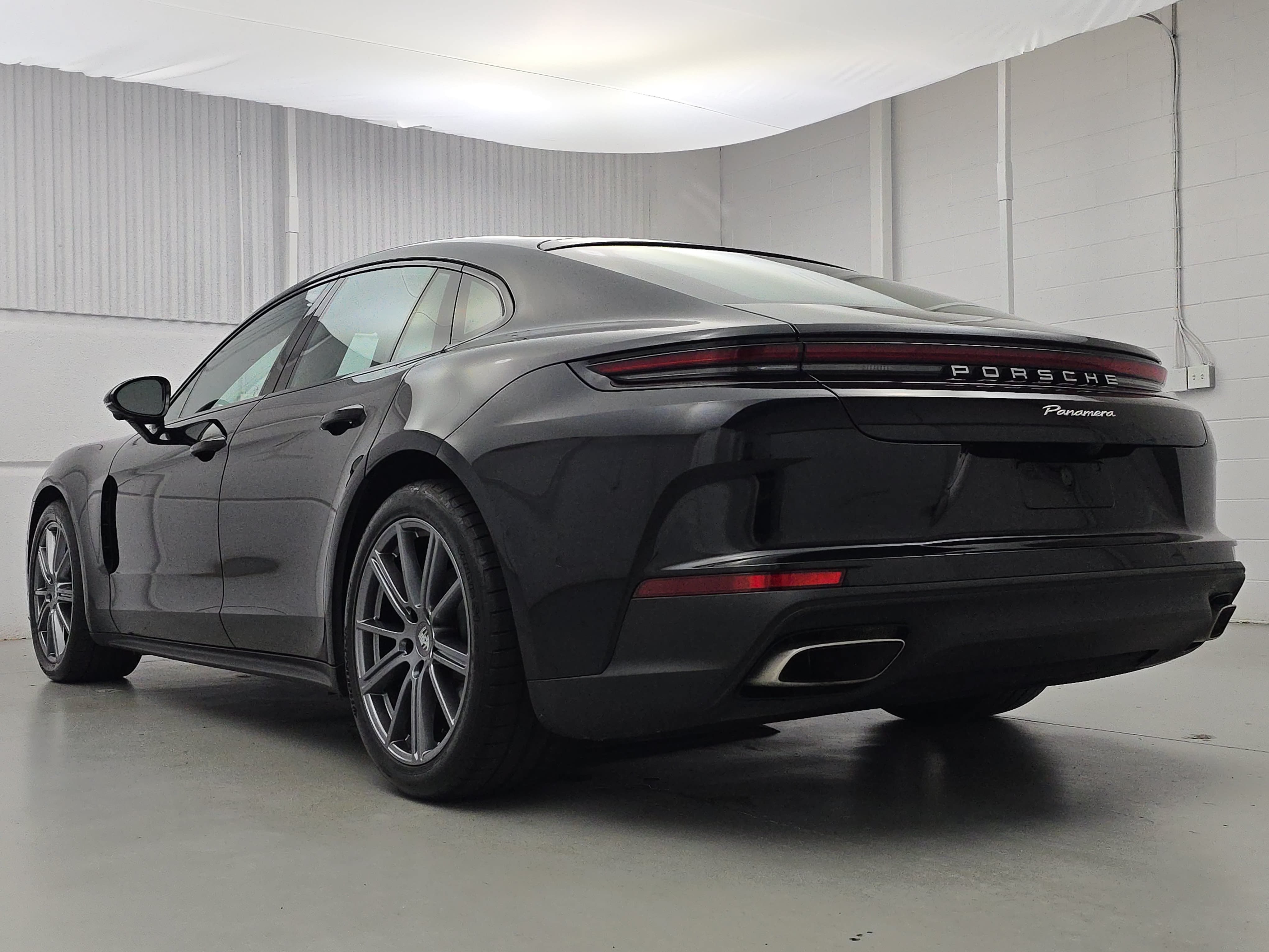 Certified 2025 Porsche Panamera 4 AWD/4WD image 3