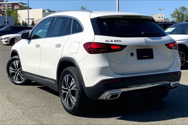 Used 2026 Mercedes-Benz GLA 250 4MATIC image 10