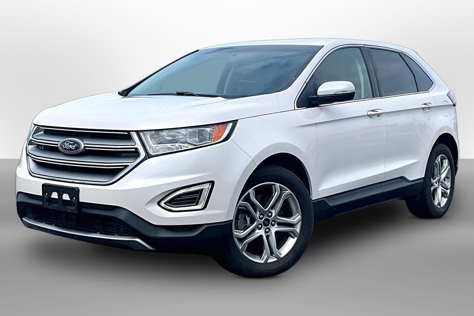 Used 2016 Ford Edge Titanium w/ Technology Package AWD/4WD image 13