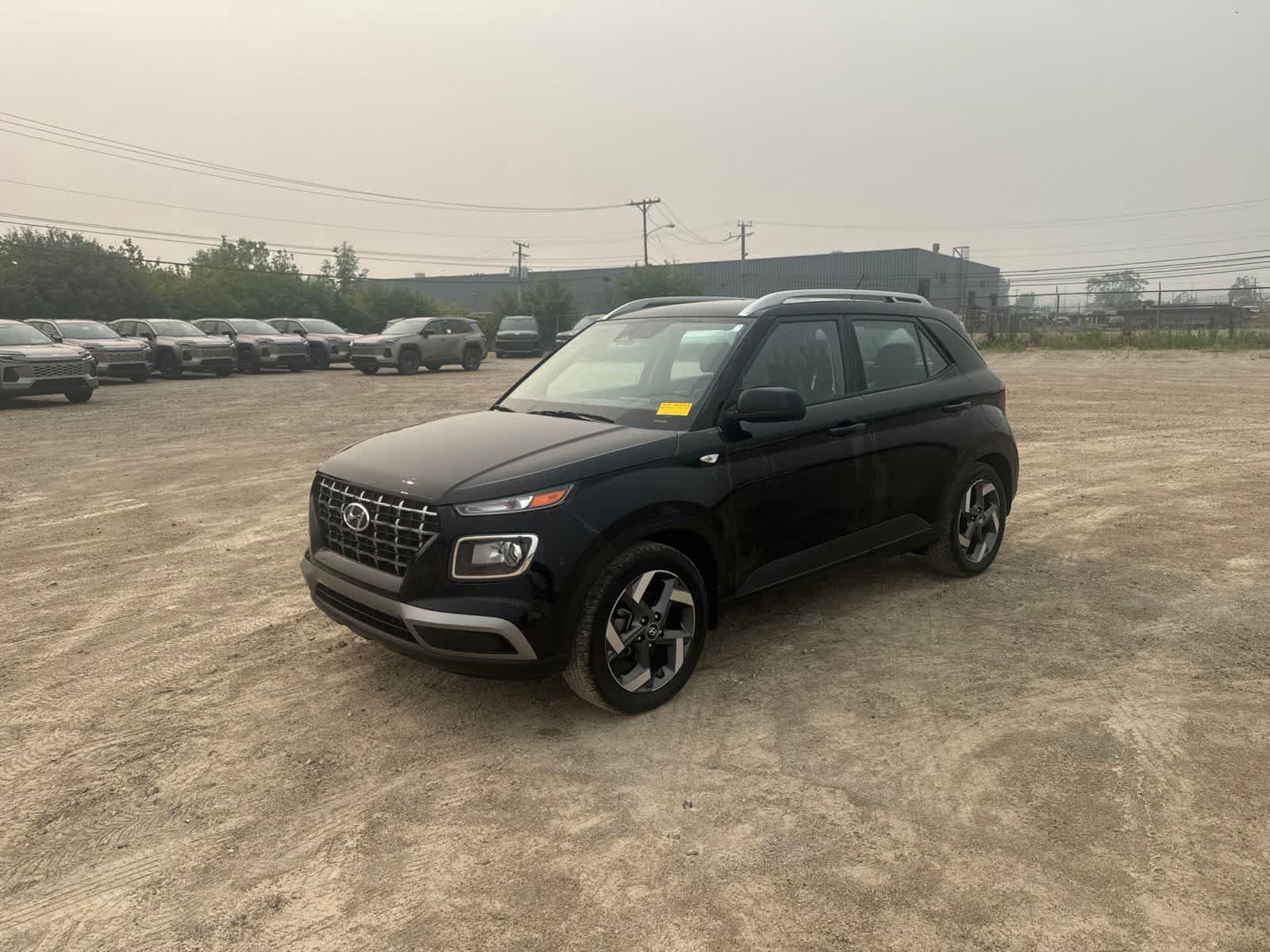 Used 2023 Hyundai Venue SEL FWD video 1