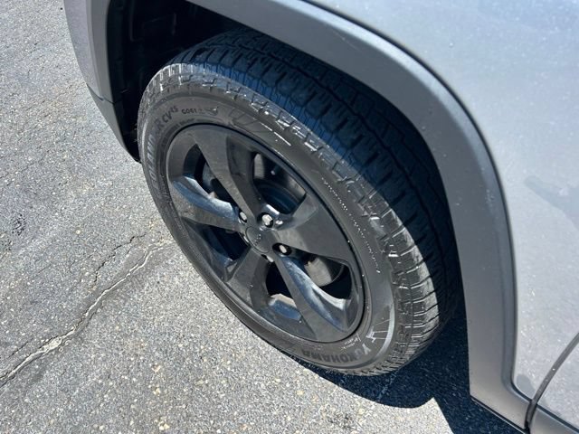 Used 2017 Jeep Cherokee High Altitude AWD/4WD image 19