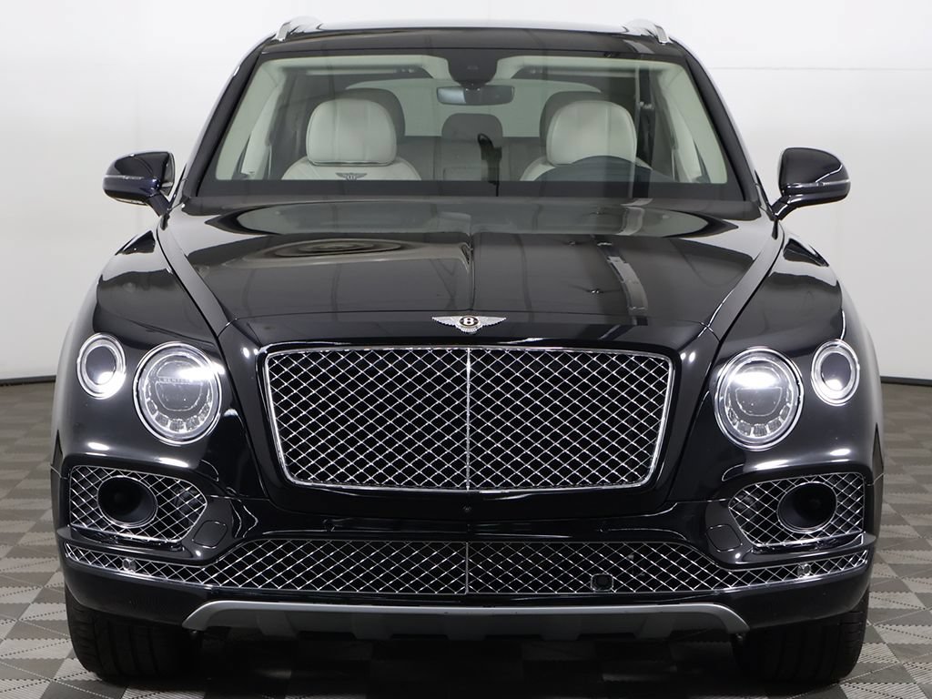 Used 2020 Bentley Bentayga Plug-In Hybrid AWD/4WD image 18